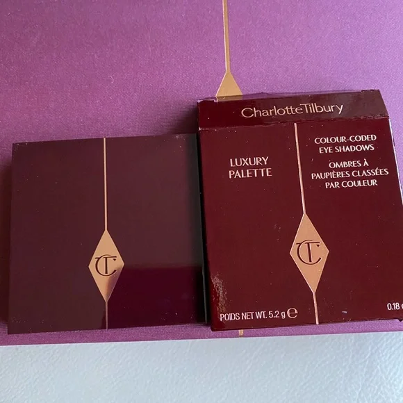 Charlotte Tilbury LUXURY PALETTE
WALK OF NO SHAME - Picture 2 of 5